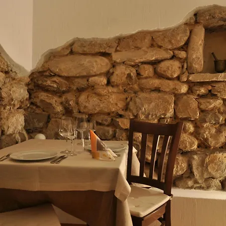 Hotel Tihiat Kat Apriltsi (Lovech)