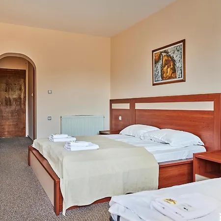 Tihiat Kat Apriltsi (Lovech)