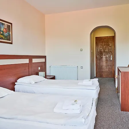 Tihiat Kat Hotel