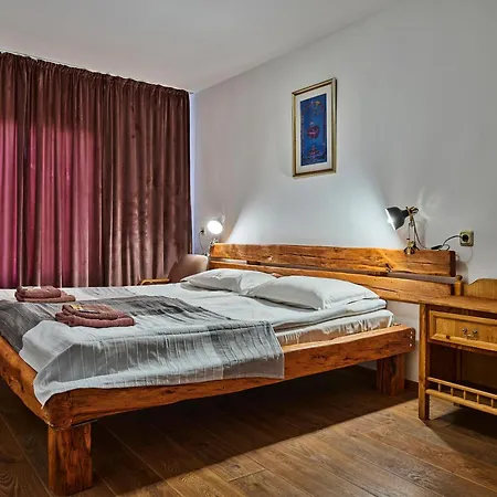 Tihiat Kat Apriltsi (Lovech)