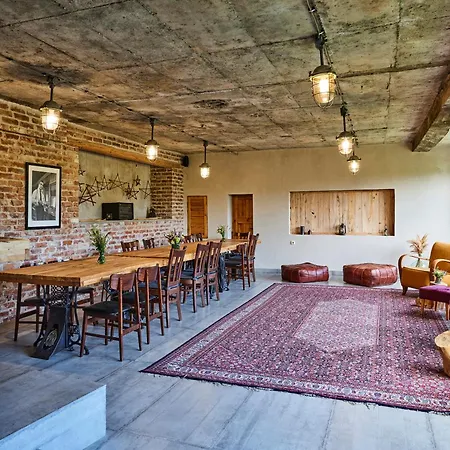 Tihiat Kat 2* Apriltsi (Lovech)