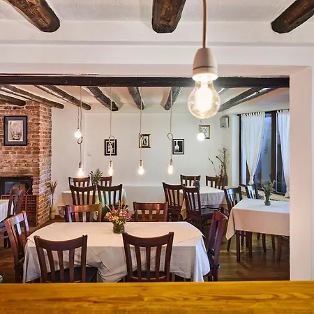 Tihiat Kat 2* Apriltsi (Lovech)