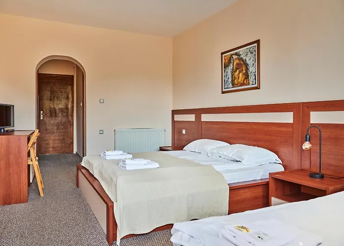 Tihiat Kat 阿普里尔齐