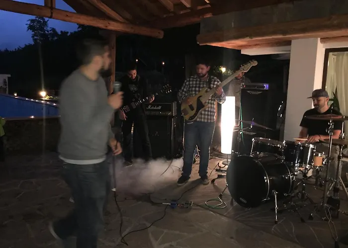 Tihiat Kat 酒店 2*